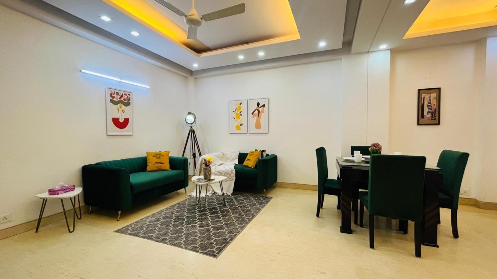 Olive Service Apartments Saket New Delhi Room photo