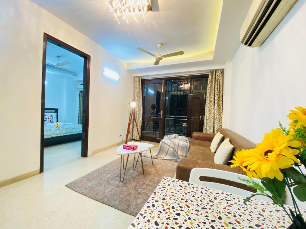 Olive Service Apartments Saket New Delhi Room photo