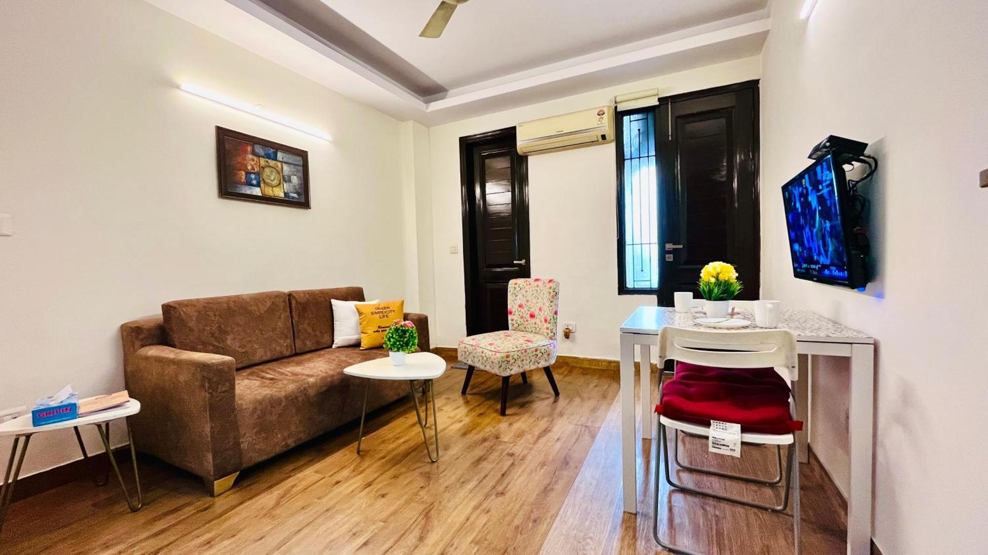 Olive Service Apartments Saket New Delhi Room photo